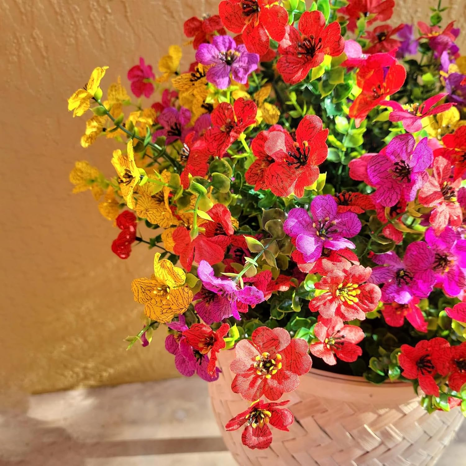 Artificial Daisy Flowers with Eucalyptus Leaves 12 Bundles