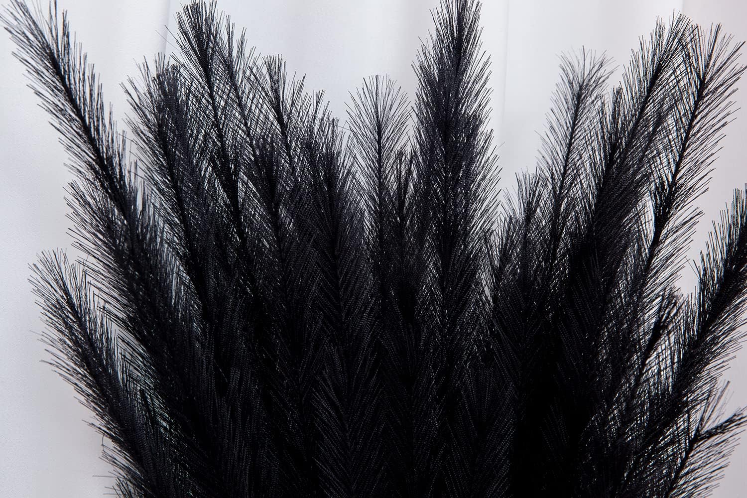 UiiziC Faux Pampas Grass 8 PCS 30 Inch Black