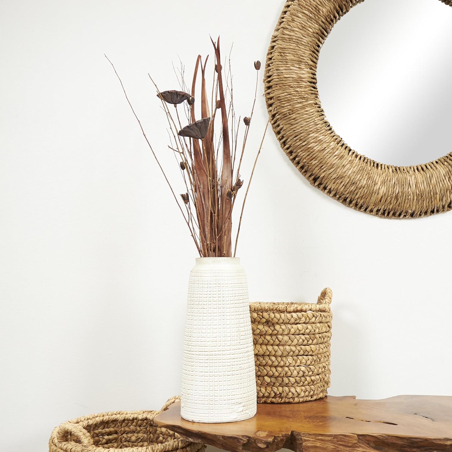Deco 79 Dried Lotus Flower Decor